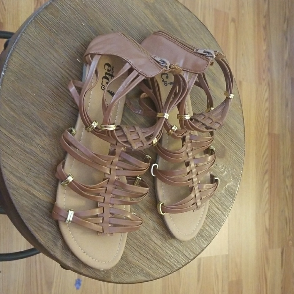 Sandals - Picture 2 of 4